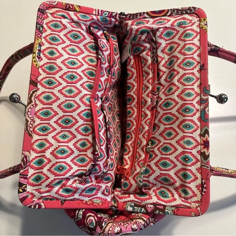 Vera Bradley Call Me Coral Alice Kisslock Metal Clasp Bag Purse Paisley Fabric